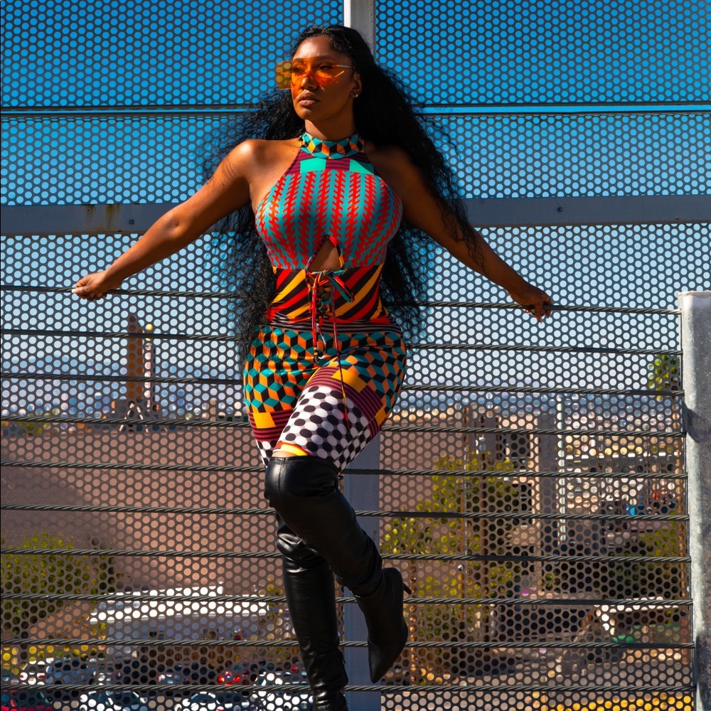 Geometric print tie jumper - Picture 3 of 3